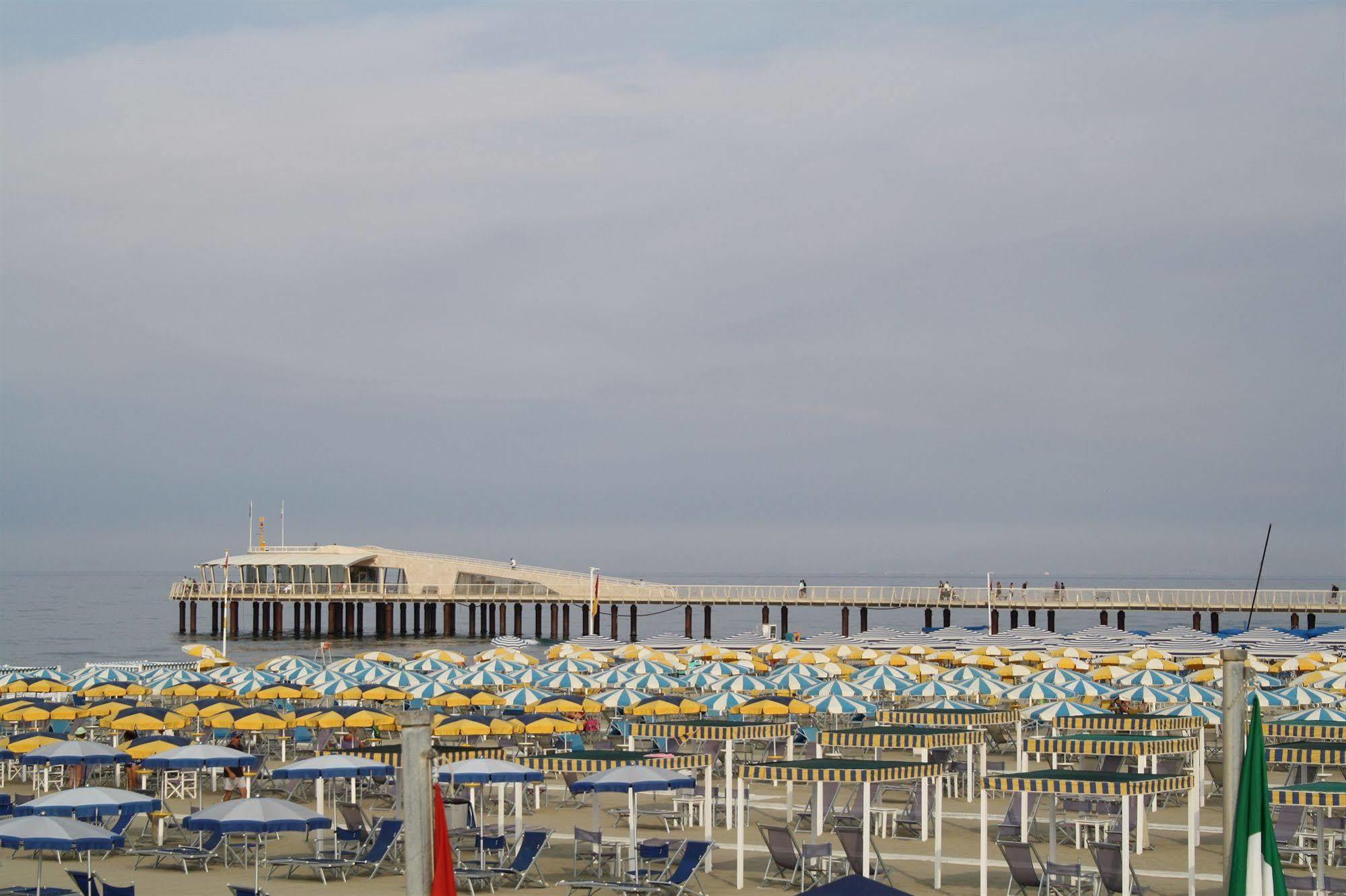 Hotel Regina Lido di Camaiore Ngoại thất bức ảnh